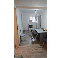 Mietwohnung - 1.200,00&nbsp;EUR Kaltmiete, ca.&nbsp; 93,00&nbsp;m&sup2; in Neckartenzlingen (PLZ: 72654)