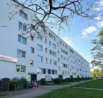 Frisch renovierte geräumige 4 Zimmer Wohnung - Schwerin Mueß