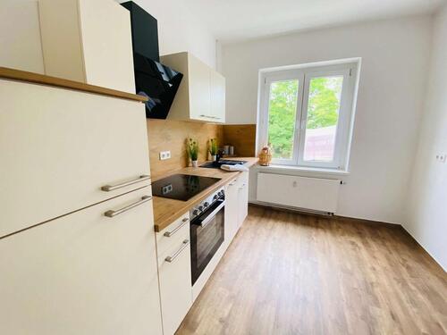 Foto - Frisch renoviert! Helle 2-Raumwohnung mit moderner Einbauküche! PKW-Stellplatz möglich