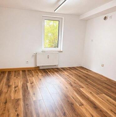 Foto - 3-Zimmer-Wohnung mit neuem Bad und optionaler Küche