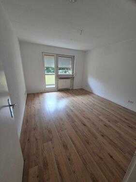 Foto - Geräumige 3-Zimmer-Wohnung mit Balkon in Frankfurt