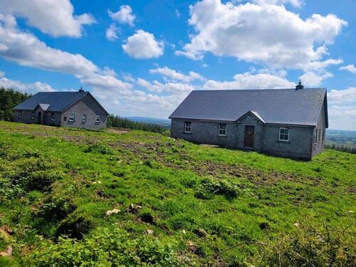 Foto - Zwei Wunderschöne Häuser Auf 1 Hektar Land im Westen Irlands