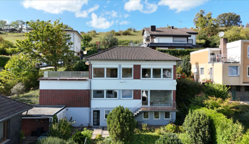 Foto - Haus in Höhenlage mit Baugrundstück & Ausbaupotenzial -Wachtberg-