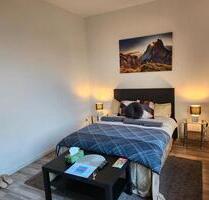 Ein oder Zwei Zimmer - 450,00 EUR Kaltmiete, in Dresden (PLZ: 01307) Altstadt