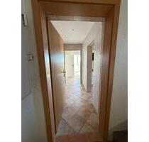 Sanierte helle 3-Zimmer-Wohnung mit Einbauküche und Schuppen - Tarnow