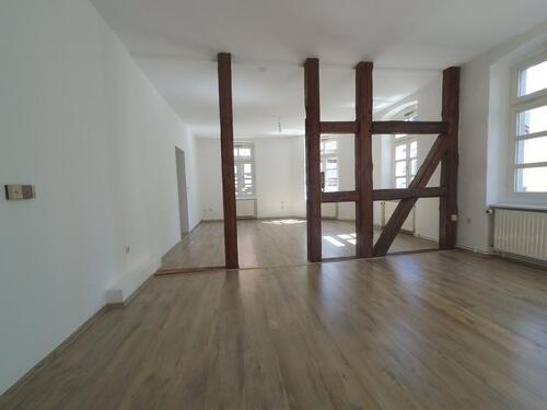 Foto - 72 m2 großzügige 2 Zi Wohnung mit Einbauküche in ruhigem Haus