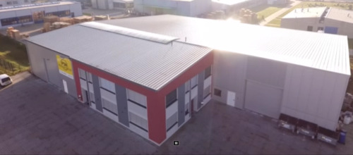 Foto - Gewerbehalle in verkehrsgünstiger Lage