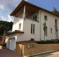 3-Zimmer Wohnung mit zwei Pkw Stellplätzen und Terrasse - Moosthenning