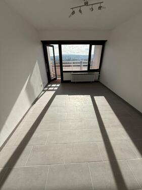 Foto - Wohnung 1 Zimmer mit Süd-Balkon, komplett renoviert