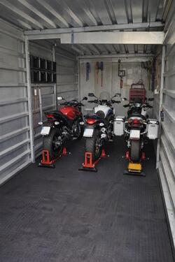 Foto - Garage Motorrad Fahrrad Stellplatz Zweiräder günstig & sicher