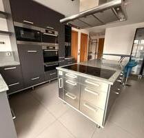 Individuelle 3,5 Zimmer Wohnung mit gr. Kueche, Sauna, Whirlpool - Fellbach