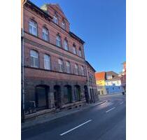 Wohn- und Geschäftshaus: Laden + 45 Wohnungen mit Mieteeinnahmen - Dornburg-Camburg