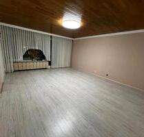 3-Zimmer-Wohnung mit Loggia und Tiefgarage in Hamburg-Stellingen