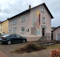 Zweifamilien Wohnhaus - 545.000,00&nbsp;EUR Kaufpreis, ca.&nbsp; 195,00&nbsp;m&sup2; in Spaichingen (PLZ: 78549)