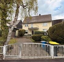 Einfamilienhaus mit Burgblick - 145.000,00&nbsp;EUR Kaufpreis, ca.&nbsp; 100,00&nbsp;m&sup2; in Wettenberg (PLZ: 35435)