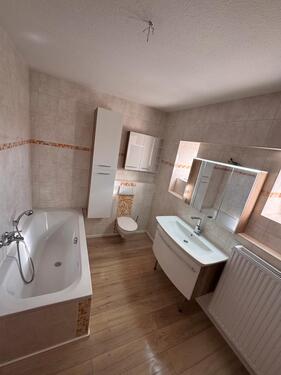 Foto - 4-Zimmer- Wohnung mit Terrasse und Stellplatz zu vermieten
