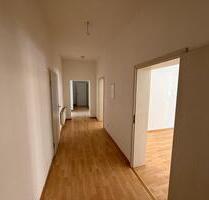 Zentrumsnah! Tolle 2-Raum Wohnung mit Balkon - Zwickau