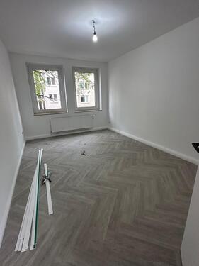 Foto - Kernsaniertes, Neues WG Zimmer direkt im Zentrum