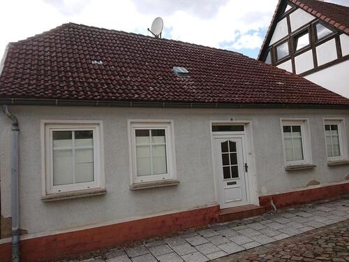 Foto - Haus mit großem Grundstück - 60.000,00&nbsp;EUR Kaufpreis, ca.&nbsp; 112,00&nbsp;m&sup2;