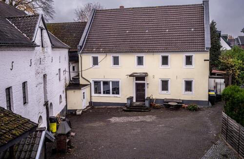 Foto - 7 Zimmer Einfamilienhaus zur Miete in Bergheim