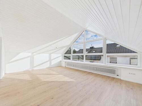 Foto - 3 Zimmer Dachgeschoßwohnung zur Miete in Elchingen