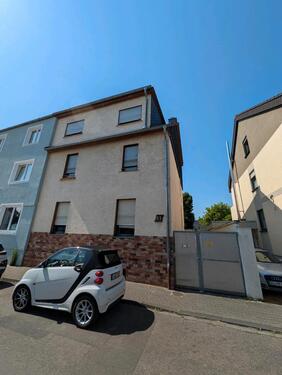 Foto - Haus mit 3 Wohnungen - 595.000,00&nbsp;EUR Kaufpreis, ca.&nbsp; 209,00&nbsp;m&sup2;