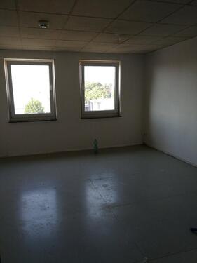Foto - Helle 3Zi. DG-Wohnung 68qm ab sofort zu vermieten.