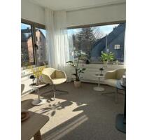 Heller, möblierter Praxisraum für Psychotherapie - Köln Mülheim