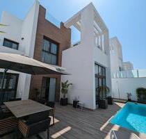 Ferienhaus mit Privatpool in Torrevieja - Paderborn Neuenbeken