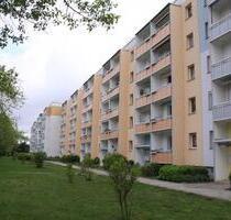 1 Raum-Wohnung mit Balkon - 245,00 EUR Kaltmiete, in Weißwasser (Oberlausitz) (PLZ: 02943)