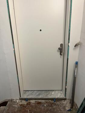 Foto - Schöne sanierte 3Z Wohnung 2. OG