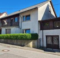 Einfamilienhaus und angrenzendes Bauernhaus Neunkirchen Hangard