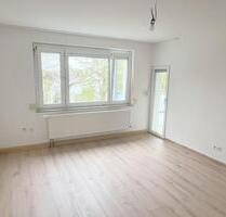 Neu renovierte, helle 3 Zi-Whg Wohnung mit EBK und 2 Balkonen in Ulm-Eselsberg