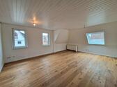 Foto - Wohn- und Arbeitskombination mit 7 Zimmern (75 m² + 97 m²)