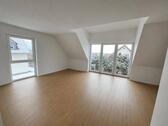Foto - Helle 2,5 Zimmer Wohnung mit ausgebautem Dachspitz & Balkon