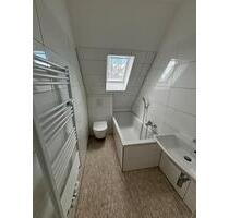 Erstbezug nach Renovierung DG-Wohnung 47 m² Stellplatz Keller - Ennigerloh