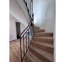 Repräsentative Neubau-Maisonette--Wohnung mit eigenem Bereich für Teenager oder Büro - Dachau