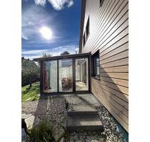 Wohnoase mit Garten und Pool - 2.000,00&nbsp;EUR Kaltmiete, ca.&nbsp; 180,00&nbsp;m&sup2; in Sulzemoos (PLZ: 85254)