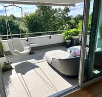 Kzfr. und auf Zeit beziehbar: Neuwertige, topp ausgestattete 4,5-Zi.-OG-Whg. (möbliert mögl.) - Daisendorf