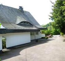 Repräsentative Villa mit Schwimmbad Gummersbach Zentrum diskret