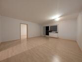 Foto - Attraktive 2-Zimmer Wohnung mit Balkon und Stellplatz vor der Haustüre im 1.OG