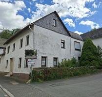 Altes Bauernhaus mit Scheune, Garage und großem Wiesengrundstück - Holzhausen an der Haide