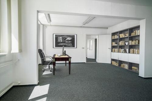 Foto - Modernes Büro im EG – 247 Zugang, ab 6,50?EURm²!