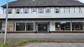 Foto - Gewerbefläche in Bergen: 246 m² an Hauptstraße mit Parkplätzen