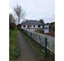 Einfamilienhaus Carport mit 575 qm Eigentumsgrundstück - Fürstenau