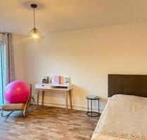 Zimmer mit Balkon in 2 Zimmer Wohnung für Mädchen - Osnabrück Dodesheide