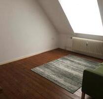 3-Zimmer-Dachgeschoss-Wohnung - 600,00 EUR Kaltmiete, ca. 68,00 m² in Osnabrück (PLZ: 49090) Eversburg 3-Zimmer-Dachgeschoss-Wohnung - 600,00 EUR Kaltmiete, ca. 68,00 m² in Osnabrück (PLZ: 49090) Eversburg