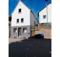 Haus– Provisionsfrei - 159.000,00&nbsp;EUR Kaufpreis, ca.&nbsp; 114,44&nbsp;m&sup2; in Contwig (PLZ: 66497)