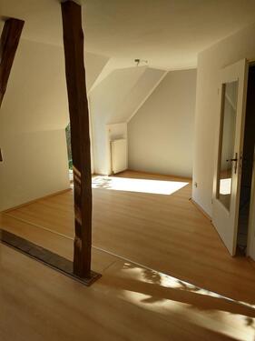 Foto - Schöne 3 ZKB Dachgeschosswohnung im Bauernhaus Stadtnah