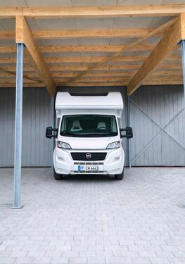 Foto - Stellplatz Stellplätze Überdacht PKW LKW BOOT Wohnmobil